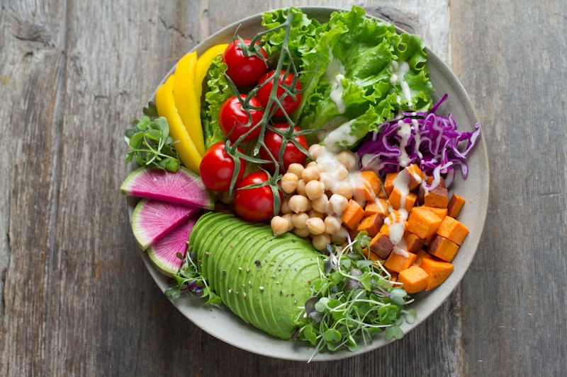 Garden Green Salad — fresh mixed greens at De Menthe Eatery